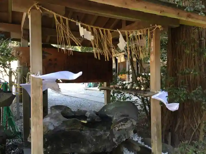 荒立神社の手水舎