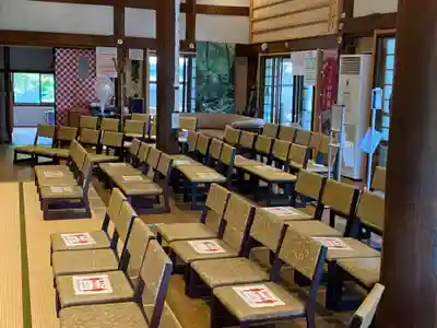 宣隆寺の本殿・本堂