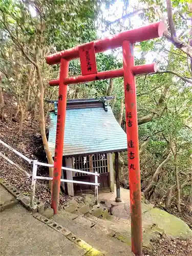 鏡山稲荷神社の鳥居