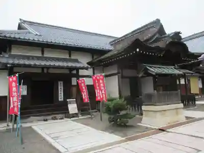 浄信寺の本殿・本堂