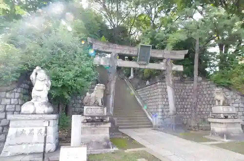 品川神社の鳥居