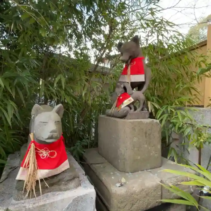 白笹稲荷神社の{uncategorized: "未分類", other: "その他", undefined: "問題あり", building: "その他建物", grave: "お墓", sacred_gate: "鳥居", guardian: "狛犬", statue: "像", buddha: "仏像", history: "歴史", nature: "自然", garden: "庭園", animal: "動物", pagoda: "塔", temizu: "手水舎", mountain_gate: "山門・神門", sanctuary: "本殿・本堂", subordinate: "末社・摂社", art: "芸術", scenery: "景色", jizo: "地蔵", ema: "絵馬", goshuin: "御朱印", omikuji: "おみくじ", items: "授与品その他", amulet: "お守り", goshuincho: "御朱印帳", eats: "食事", festival: "お祭り", votive_dance: "神楽", shichigosan: "七五三参", wedding: "結婚式", experience: "体験その他", initially: "初詣", around: "周辺", anti_infection: "感染症対策"}