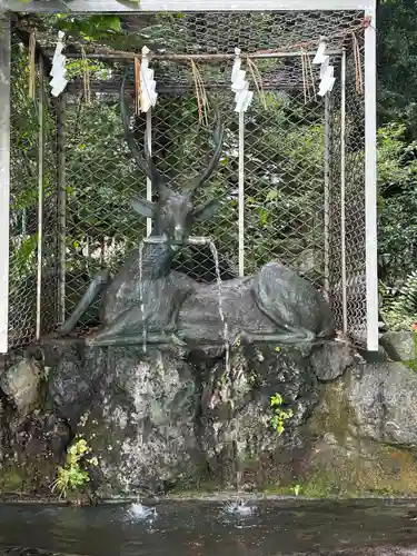 枚岡神社の像