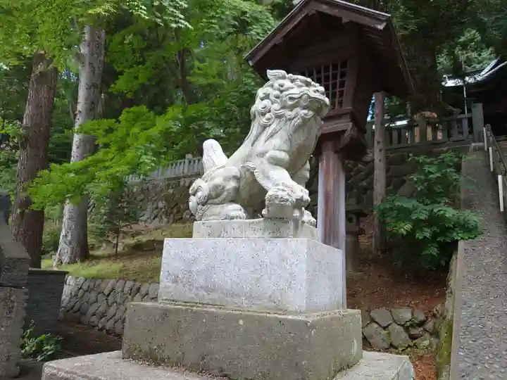 手長神社の狛犬
