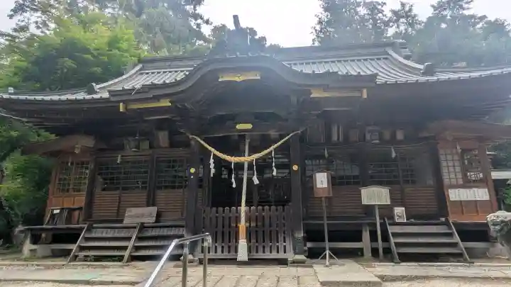 雄琴神社の{uncategorized: "未分類", other: "その他", undefined: "問題あり", building: "その他建物", grave: "お墓", sacred_gate: "鳥居", guardian: "狛犬", statue: "像", buddha: "仏像", history: "歴史", nature: "自然", garden: "庭園", animal: "動物", pagoda: "塔", temizu: "手水舎", mountain_gate: "山門・神門", sanctuary: "本殿・本堂", subordinate: "末社・摂社", art: "芸術", scenery: "景色", jizo: "地蔵", ema: "絵馬", goshuin: "御朱印", omikuji: "おみくじ", items: "授与品その他", amulet: "お守り", goshuincho: "御朱印帳", eats: "食事", festival: "お祭り", votive_dance: "神楽", shichigosan: "七五三参", wedding: "結婚式", experience: "体験その他", initially: "初詣", around: "周辺", anti_infection: "感染症対策"}