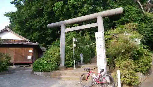 神明神社の鳥居