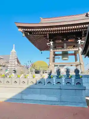 長安寺の{uncategorized: "未分類", other: "その他", undefined: "問題あり", building: "その他建物", grave: "お墓", sacred_gate: "鳥居", guardian: "狛犬", statue: "像", buddha: "仏像", history: "歴史", nature: "自然", garden: "庭園", animal: "動物", pagoda: "塔", temizu: "手水舎", mountain_gate: "山門・神門", sanctuary: "本殿・本堂", subordinate: "末社・摂社", art: "芸術", scenery: "景色", jizo: "地蔵", ema: "絵馬", goshuin: "御朱印", omikuji: "おみくじ", items: "授与品その他", amulet: "お守り", goshuincho: "御朱印帳", eats: "食事", festival: "お祭り", votive_dance: "神楽", shichigosan: "七五三参", wedding: "結婚式", experience: "体験その他", initially: "初詣", around: "周辺", anti_infection: "感染症対策"}