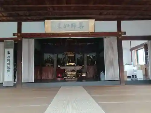 薬師寺の本殿・本堂