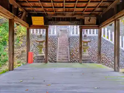 白山社の本殿・本堂