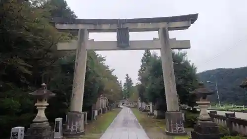 白山神社の鳥居