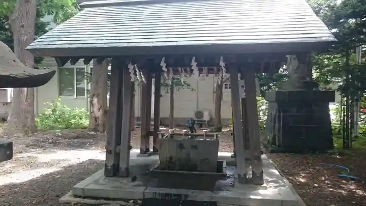 札幌諏訪神社の手水舎