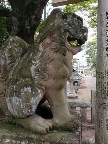 額神社の狛犬