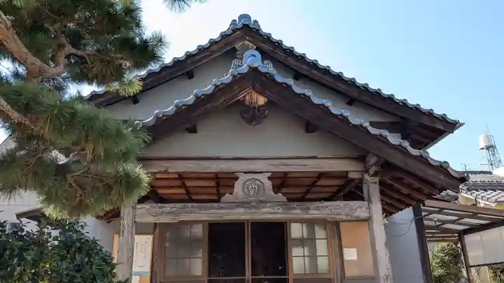 法泉寺の本殿・本堂