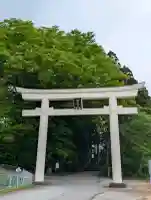 雄山神社峰本社の{uncategorized: "未分類", other: "その他", undefined: "問題あり", building: "その他建物", grave: "お墓", sacred_gate: "鳥居", guardian: "狛犬", statue: "像", buddha: "仏像", history: "歴史", nature: "自然", garden: "庭園", animal: "動物", pagoda: "塔", temizu: "手水舎", mountain_gate: "山門・神門", sanctuary: "本殿・本堂", subordinate: "末社・摂社", art: "芸術", scenery: "景色", jizo: "地蔵", ema: "絵馬", goshuin: "御朱印", omikuji: "おみくじ", items: "授与品その他", amulet: "お守り", goshuincho: "御朱印帳", eats: "食事", festival: "お祭り", votive_dance: "神楽", shichigosan: "七五三参", wedding: "結婚式", experience: "体験その他", initially: "初詣", around: "周辺", anti_infection: "感染症対策"}