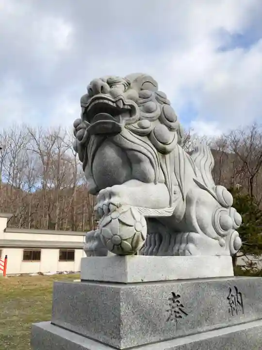 余市神社の狛犬