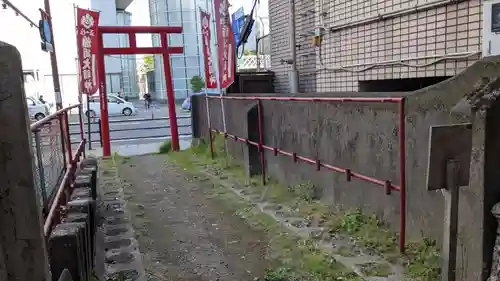 西新町天満社の庭園