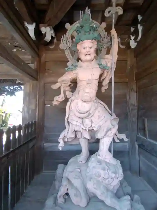 粉河寺の{uncategorized: "未分類", other: "その他", undefined: "問題あり", building: "その他建物", grave: "お墓", sacred_gate: "鳥居", guardian: "狛犬", statue: "像", buddha: "仏像", history: "歴史", nature: "自然", garden: "庭園", animal: "動物", pagoda: "塔", temizu: "手水舎", mountain_gate: "山門・神門", sanctuary: "本殿・本堂", subordinate: "末社・摂社", art: "芸術", scenery: "景色", jizo: "地蔵", ema: "絵馬", goshuin: "御朱印", omikuji: "おみくじ", items: "授与品その他", amulet: "お守り", goshuincho: "御朱印帳", eats: "食事", festival: "お祭り", votive_dance: "神楽", shichigosan: "七五三参", wedding: "結婚式", experience: "体験その他", initially: "初詣", around: "周辺", anti_infection: "感染症対策"}