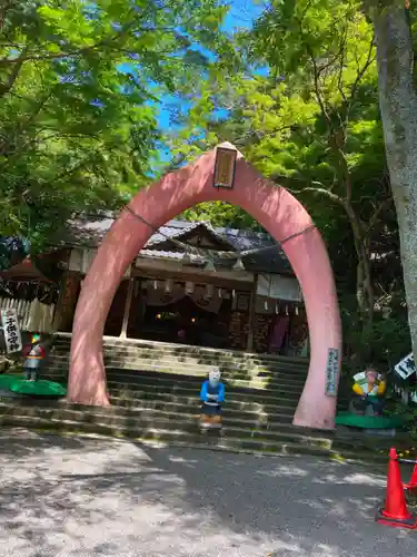 桃太郎神社（栗栖）の鳥居