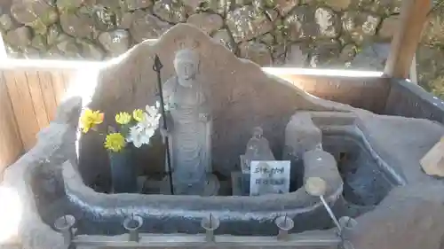 霊泉寺の手水舎