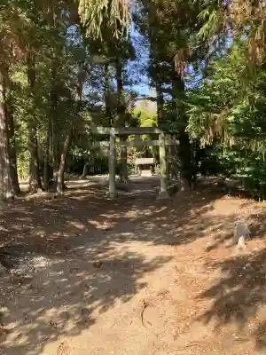 高田日枝神社の{uncategorized: "未分類", other: "その他", undefined: "問題あり", building: "その他建物", grave: "お墓", sacred_gate: "鳥居", guardian: "狛犬", statue: "像", buddha: "仏像", history: "歴史", nature: "自然", garden: "庭園", animal: "動物", pagoda: "塔", temizu: "手水舎", mountain_gate: "山門・神門", sanctuary: "本殿・本堂", subordinate: "末社・摂社", art: "芸術", scenery: "景色", jizo: "地蔵", ema: "絵馬", goshuin: "御朱印", omikuji: "おみくじ", items: "授与品その他", amulet: "お守り", goshuincho: "御朱印帳", eats: "食事", festival: "お祭り", votive_dance: "神楽", shichigosan: "七五三参", wedding: "結婚式", experience: "体験その他", initially: "初詣", around: "周辺", anti_infection: "感染症対策"}