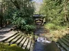 彌彦神社の庭園