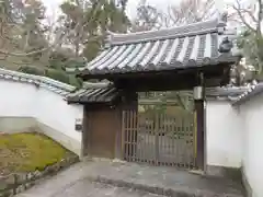 正観院の山門