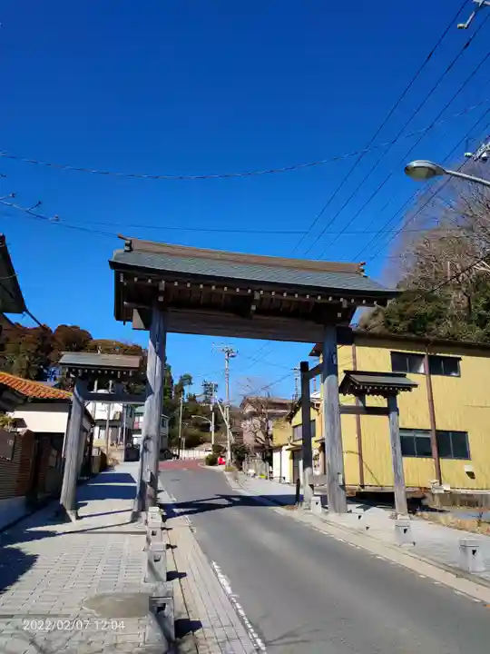 東勝寺宗吾霊堂の山門・神門