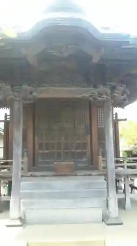 自性院の本殿・本堂