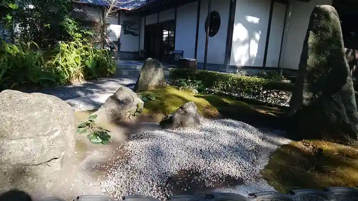本光寺の庭園