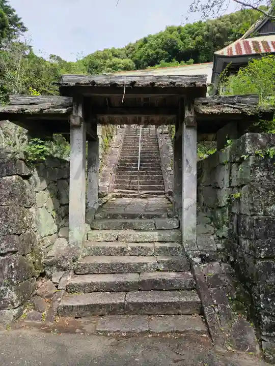 石水寺の{uncategorized: "未分類", other: "その他", undefined: "問題あり", building: "その他建物", grave: "お墓", sacred_gate: "鳥居", guardian: "狛犬", statue: "像", buddha: "仏像", history: "歴史", nature: "自然", garden: "庭園", animal: "動物", pagoda: "塔", temizu: "手水舎", mountain_gate: "山門・神門", sanctuary: "本殿・本堂", subordinate: "末社・摂社", art: "芸術", scenery: "景色", jizo: "地蔵", ema: "絵馬", goshuin: "御朱印", omikuji: "おみくじ", items: "授与品その他", amulet: "お守り", goshuincho: "御朱印帳", eats: "食事", festival: "お祭り", votive_dance: "神楽", shichigosan: "七五三参", wedding: "結婚式", experience: "体験その他", initially: "初詣", around: "周辺", anti_infection: "感染症対策"}