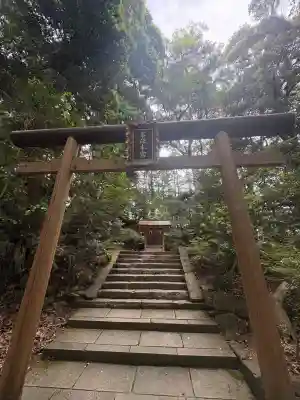 事任八幡宮の{uncategorized: "未分類", other: "その他", undefined: "問題あり", building: "その他建物", grave: "お墓", sacred_gate: "鳥居", guardian: "狛犬", statue: "像", buddha: "仏像", history: "歴史", nature: "自然", garden: "庭園", animal: "動物", pagoda: "塔", temizu: "手水舎", mountain_gate: "山門・神門", sanctuary: "本殿・本堂", subordinate: "末社・摂社", art: "芸術", scenery: "景色", jizo: "地蔵", ema: "絵馬", goshuin: "御朱印", omikuji: "おみくじ", items: "授与品その他", amulet: "お守り", goshuincho: "御朱印帳", eats: "食事", festival: "お祭り", votive_dance: "神楽", shichigosan: "七五三参", wedding: "結婚式", experience: "体験その他", initially: "初詣", around: "周辺", anti_infection: "感染症対策"}