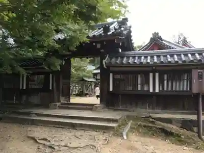 手向山八幡宮の山門・神門