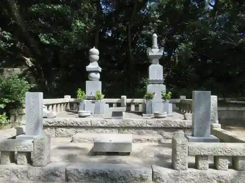 池宮神社のお墓