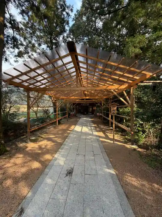 天照社の{uncategorized: "未分類", other: "その他", undefined: "問題あり", building: "その他建物", grave: "お墓", sacred_gate: "鳥居", guardian: "狛犬", statue: "像", buddha: "仏像", history: "歴史", nature: "自然", garden: "庭園", animal: "動物", pagoda: "塔", temizu: "手水舎", mountain_gate: "山門・神門", sanctuary: "本殿・本堂", subordinate: "末社・摂社", art: "芸術", scenery: "景色", jizo: "地蔵", ema: "絵馬", goshuin: "御朱印", omikuji: "おみくじ", items: "授与品その他", amulet: "お守り", goshuincho: "御朱印帳", eats: "食事", festival: "お祭り", votive_dance: "神楽", shichigosan: "七五三参", wedding: "結婚式", experience: "体験その他", initially: "初詣", around: "周辺", anti_infection: "感染症対策"}