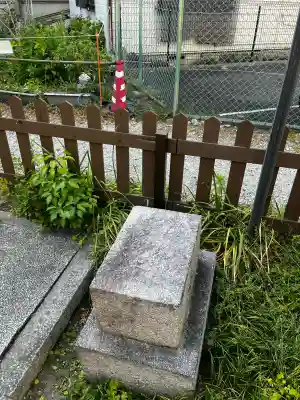 松長大明神の{uncategorized: "未分類", other: "その他", undefined: "問題あり", building: "その他建物", grave: "お墓", sacred_gate: "鳥居", guardian: "狛犬", statue: "像", buddha: "仏像", history: "歴史", nature: "自然", garden: "庭園", animal: "動物", pagoda: "塔", temizu: "手水舎", mountain_gate: "山門・神門", sanctuary: "本殿・本堂", subordinate: "末社・摂社", art: "芸術", scenery: "景色", jizo: "地蔵", ema: "絵馬", goshuin: "御朱印", omikuji: "おみくじ", items: "授与品その他", amulet: "お守り", goshuincho: "御朱印帳", eats: "食事", festival: "お祭り", votive_dance: "神楽", shichigosan: "七五三参", wedding: "結婚式", experience: "体験その他", initially: "初詣", around: "周辺", anti_infection: "感染症対策"}
