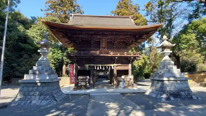 府八幡宮の山門・神門