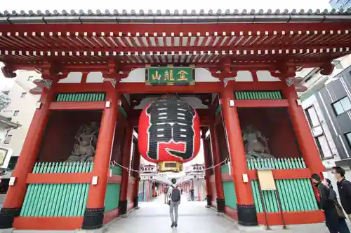 浅草寺の山門・神門