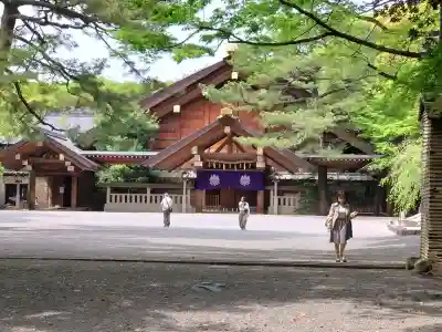 熱田神宮の{uncategorized: "未分類", other: "その他", undefined: "問題あり", building: "その他建物", grave: "お墓", sacred_gate: "鳥居", guardian: "狛犬", statue: "像", buddha: "仏像", history: "歴史", nature: "自然", garden: "庭園", animal: "動物", pagoda: "塔", temizu: "手水舎", mountain_gate: "山門・神門", sanctuary: "本殿・本堂", subordinate: "末社・摂社", art: "芸術", scenery: "景色", jizo: "地蔵", ema: "絵馬", goshuin: "御朱印", omikuji: "おみくじ", items: "授与品その他", amulet: "お守り", goshuincho: "御朱印帳", eats: "食事", festival: "お祭り", votive_dance: "神楽", shichigosan: "七五三参", wedding: "結婚式", experience: "体験その他", initially: "初詣", around: "周辺", anti_infection: "感染症対策"}
