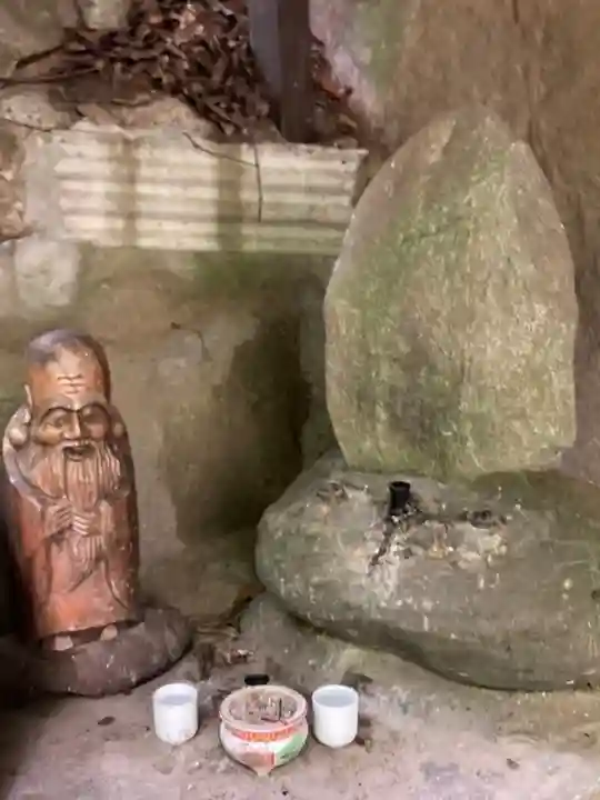 不動尊(布引の滝)の仏像