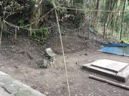 天志良波神社の末社