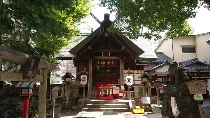 三島神社の本殿・本堂