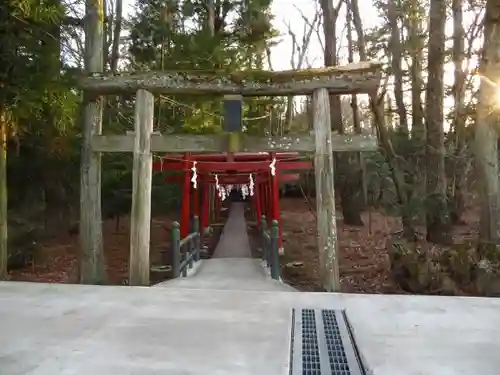 新屋山神社の鳥居