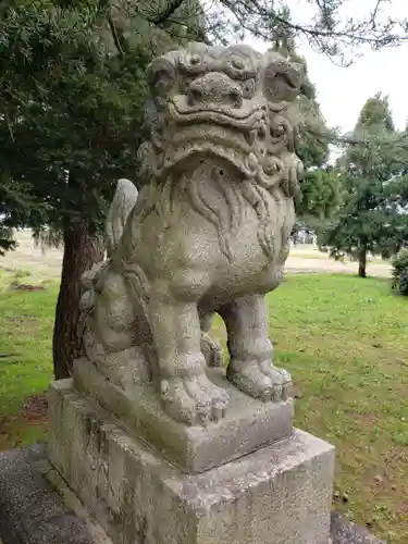 稲荷神社の狛犬