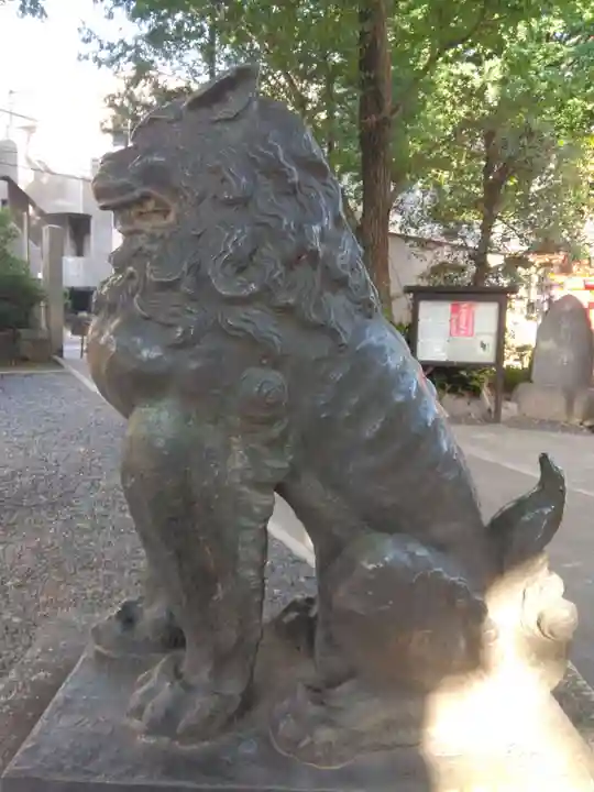 鳩森八幡神社の狛犬