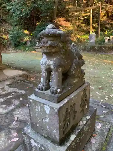 八幡神社の狛犬