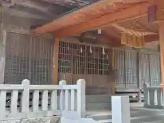 來次神社の本殿