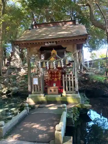 泉神社の{uncategorized: "未分類", other: "その他", undefined: "問題あり", building: "その他建物", grave: "お墓", sacred_gate: "鳥居", guardian: "狛犬", statue: "像", buddha: "仏像", history: "歴史", nature: "自然", garden: "庭園", animal: "動物", pagoda: "塔", temizu: "手水舎", mountain_gate: "山門・神門", sanctuary: "本殿・本堂", subordinate: "末社・摂社", art: "芸術", scenery: "景色", jizo: "地蔵", ema: "絵馬", goshuin: "御朱印", omikuji: "おみくじ", items: "授与品その他", amulet: "お守り", goshuincho: "御朱印帳", eats: "食事", festival: "お祭り", votive_dance: "神楽", shichigosan: "七五三参", wedding: "結婚式", experience: "体験その他", initially: "初詣", around: "周辺", anti_infection: "感染症対策"}