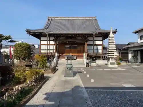 観性寺の本殿