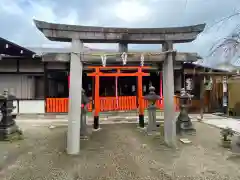 瀧尾神社の末社