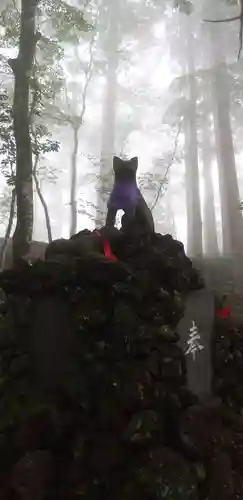 三峯神社の狛犬